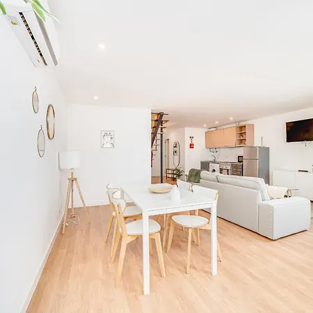 Ajuda Deluxe Apartamento *