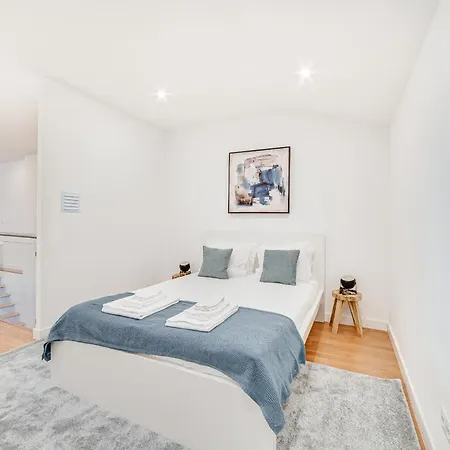 Ajuda Deluxe Apartamento *